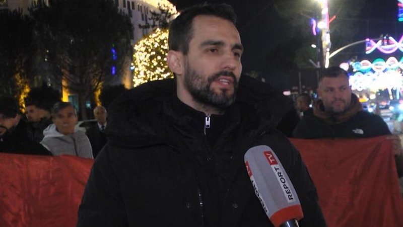 Humor nga Lapaj: Nuk lëviz nga kryeministria po nuk u bë një qeveri 12 mujore tranzit