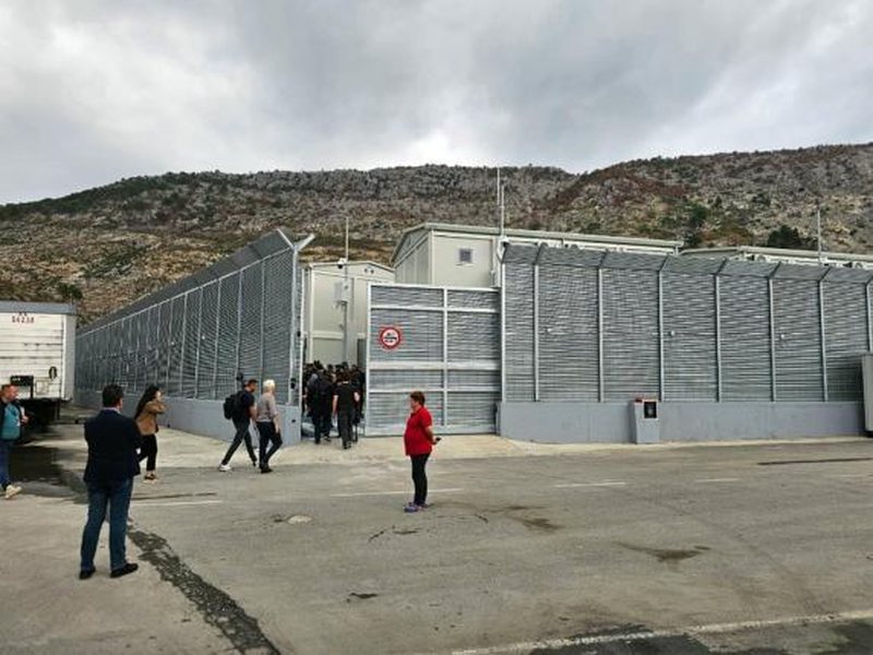 Meloni nuk heq dorë: Kampet e emigrantëve në Shqipëri do të funksionojnë sipas planit