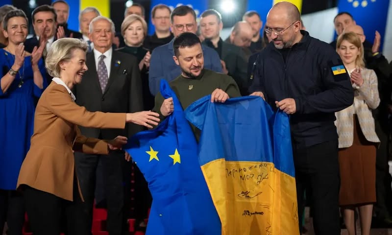 Ukraina në prag të falimentimit, BE-së i duhet të sigurojë fonde urgjente Ukraina në prag të falimentimit, BE-së i duhet të sigurojë fonde urgjente