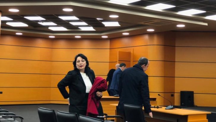 “Noterët “e GJKKO vazhdojnë misionin! Apeli i Posaçëm monokratik model shqiptarë, do të presë Kushtetuesen për masën e pezullimit për Ballukun, por lë në fuqi masën ndaluese për të dalë jashtë vend… “Noterët “e GJKKO vazhdojnë misionin! Apeli i Posaçëm monokratik model shqiptarë, do të presë Kushtetuesen për masën e pezullimit për Ballukun, por lë në fuqi masën ndaluese për të dalë jashtë vend…