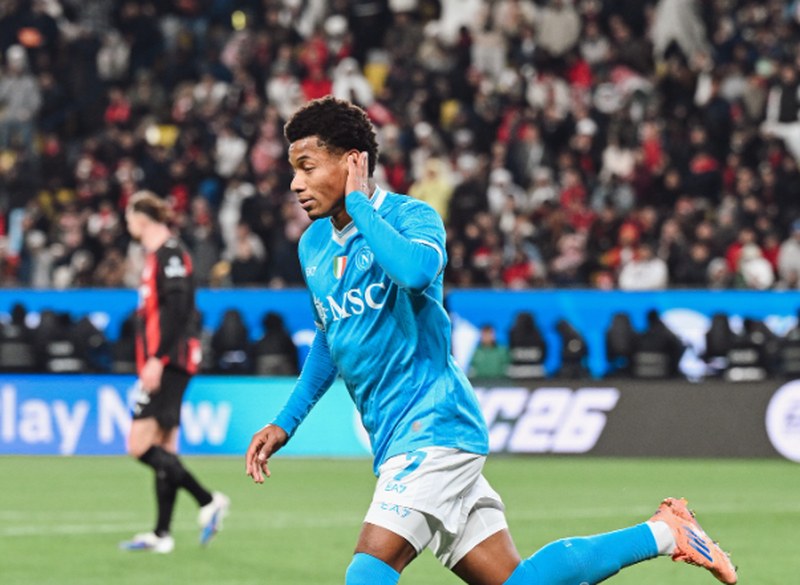Napoli “fluturon” në finalen e Superkupës së Italisë, Milan bie në Riad Napoli “fluturon” në finalen e Superkupës së Italisë, Milan bie në Riad