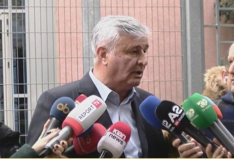 Avokati Maks Haxhia: SPAK thotë ato që do SPAK, por jo ato që janë në realitet! Ergys Agasi nuk është arratisur dhe kurrë nuk ka marrë tendera! Shumë shpejt do kthehet për tu përballur me akuzat Avokati Maks Haxhia: SPAK thotë ato që do SPAK, por jo ato që janë në realitet! Ergys Agasi nuk është arratisur dhe kurrë nuk ka marrë tendera! Shumë shpejt do kthehet për tu përballur me akuzat