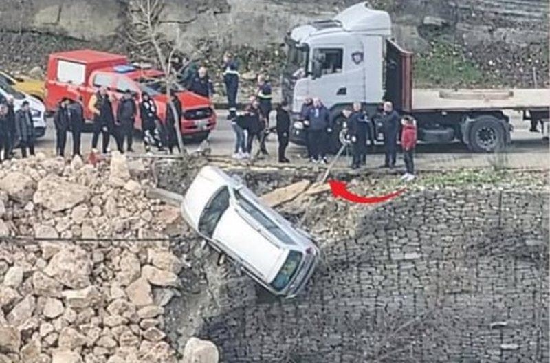 Kamionisti hero u shpëton jetën tre të rinjve në Skrapar, shmang tragjedinë me një litar