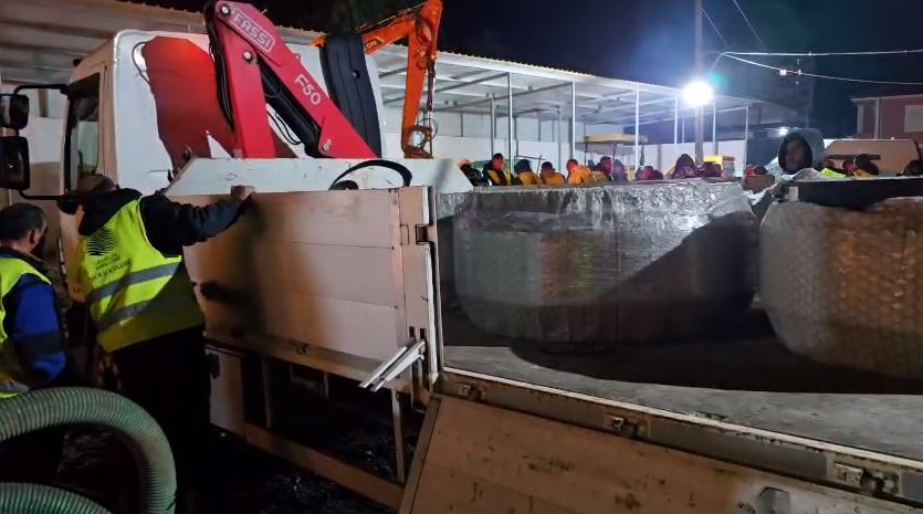 Vlorë/ drejt përfundimit riparimi i tubacionit kryesor pas mbërritjes së pjesëve nga Turqia Vlorë/ drejt përfundimit riparimi i tubacionit kryesor pas mbërritjes së pjesëve nga Turqia