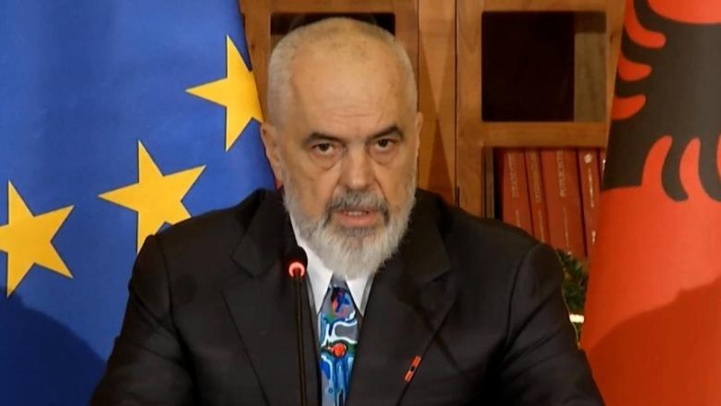 Rama mbron AKSH-in: Një institucioni për të cilën kjo qeveri është krenare! 620 mln euro, për shqiptarët falë dixhitalizimit, 7600 vite në radhe, 25 mijë fluturime rreth tokës! Rama mbron AKSH-in: Një institucioni për të cilën kjo qeveri është krenare! 620 mln euro, për shqiptarët falë dixhitalizimit, 7600 vite në radhe, 25 mijë fluturime rreth tokës!