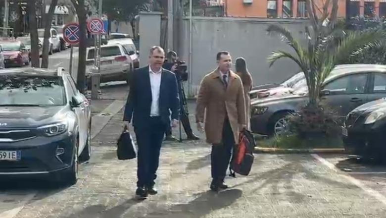 Kërkoi lirinë, Ilir Meta lihet në burg! Avokati akuza: GJKKO notere e SPAK Kërkoi lirinë, Ilir Meta lihet në burg! Avokati akuza: GJKKO notere e SPAK