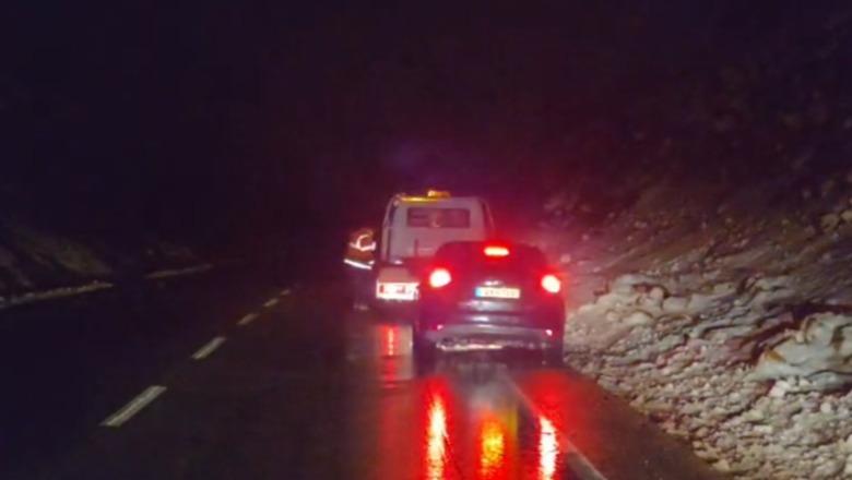 Rruga e Arbrit pa mirëmbajtje në terren: Firma Gjoka nuk duket gjëkundi!