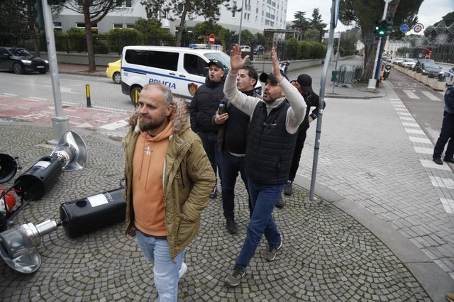 Zëvendës-kryeministri “martir”!