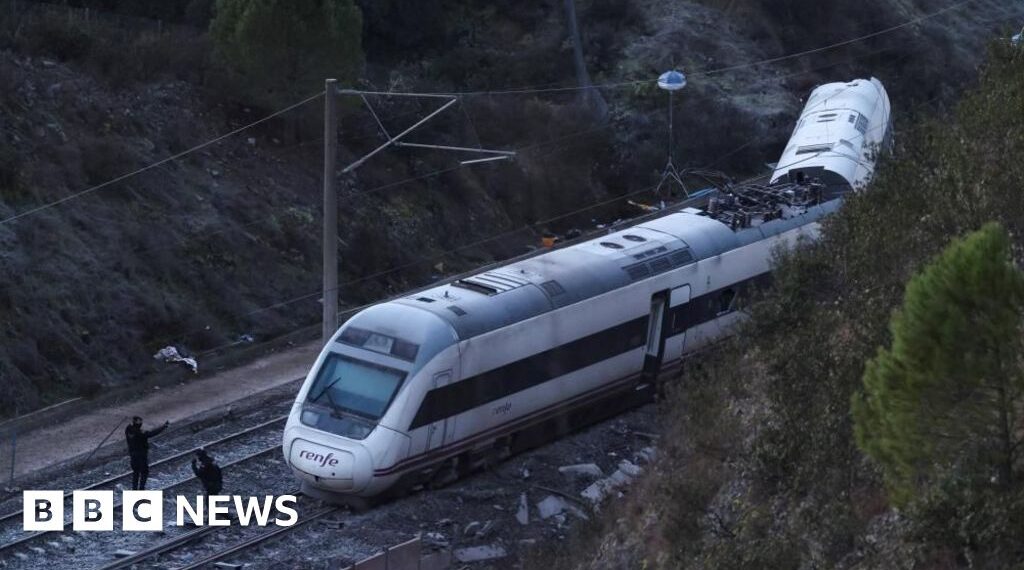 Java e zezë për hekurudhat spanjolle, përsëritet tragjedia! Del nga shinat treni në Katalonjë, raportohen 20 të plagosur