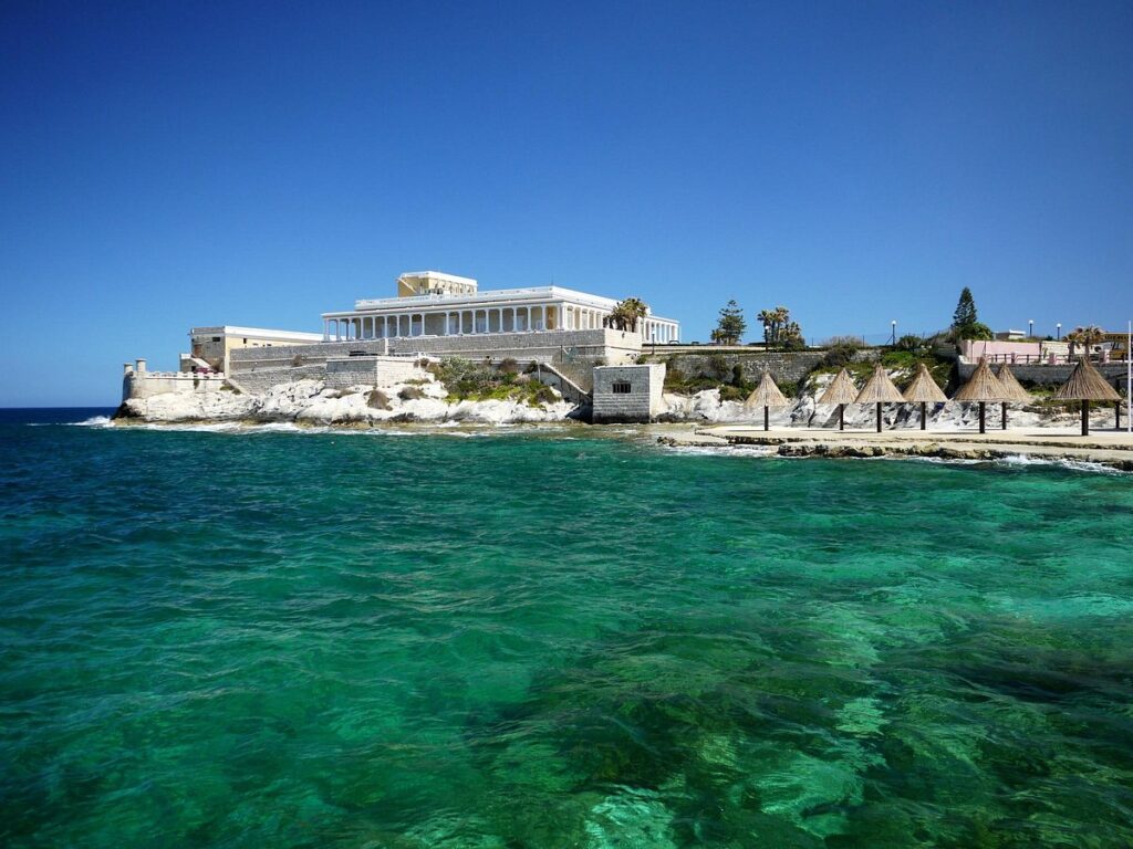 Dokumenti/ Arben Ahmetaj shpenzoi 93 mijë euro brenda një muaji në kazinonë Dragonara të Maltës! Ishte i regjistruar që prej vitit 2015