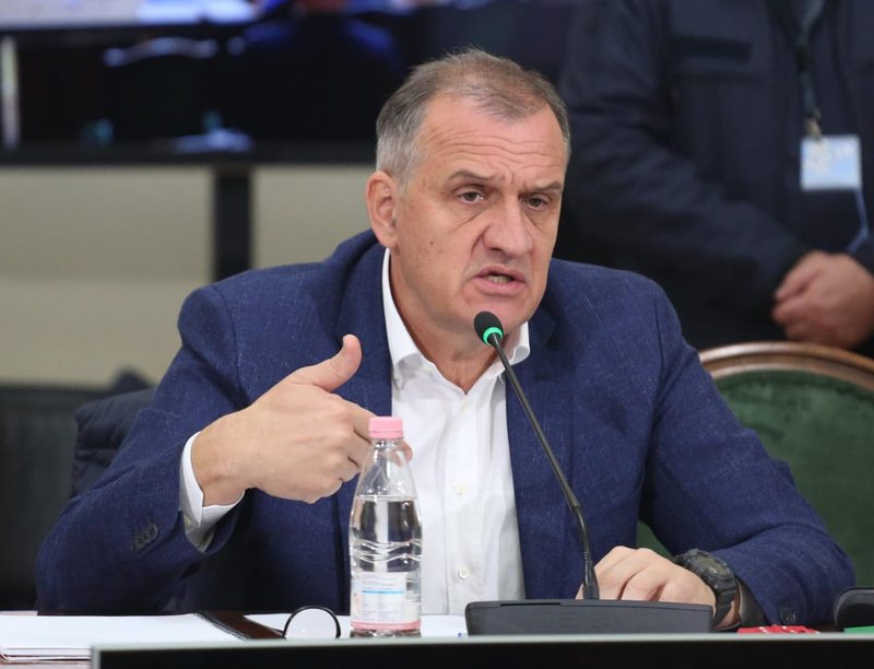 Ilir Beqaj: Koha për t’i dhënë fund proceseve që gjykojnë dikë pa e lejuar të lexojë dosjen e vet Ilir Beqaj: Koha për t’i dhënë fund proceseve që gjykojnë dikë pa e lejuar të lexojë dosjen e vet