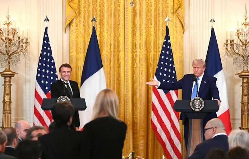 Trump tallet me Macron: Do të bëj çfarëdo që të duash, vetëm mos ia trego francezëve