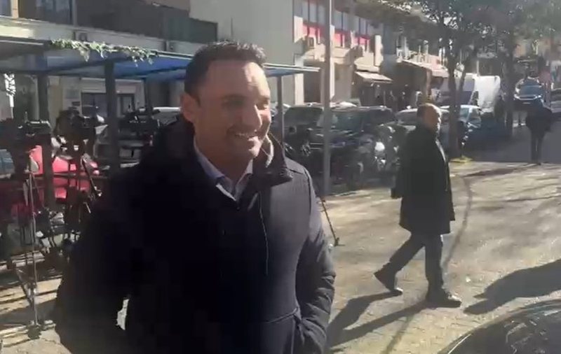 VIDEO/ Belind Këlliçi përfundon në dyert e SPAK për financimin e Kuvendit të Rithemelimit: U thirra si person në dijeni ‘për çështje periferike’