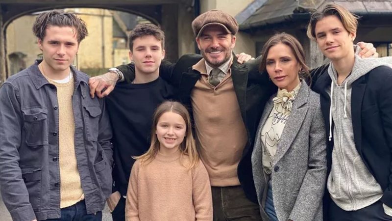 Përplasja familjare që po prodhon para! 20 vite pas debutimit, Victoria Beckham rikthehet në majat e klasifikimeve
