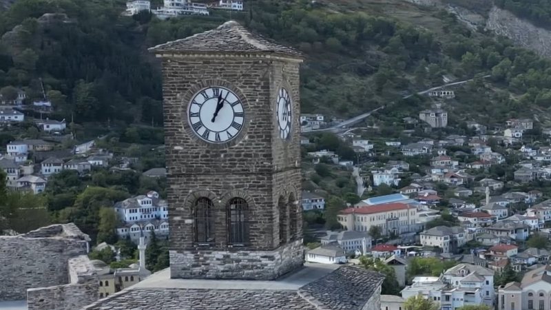 Ora më unike në Ballkan: Ja historia e veçantë e Sahatit të Gjirokastrës!