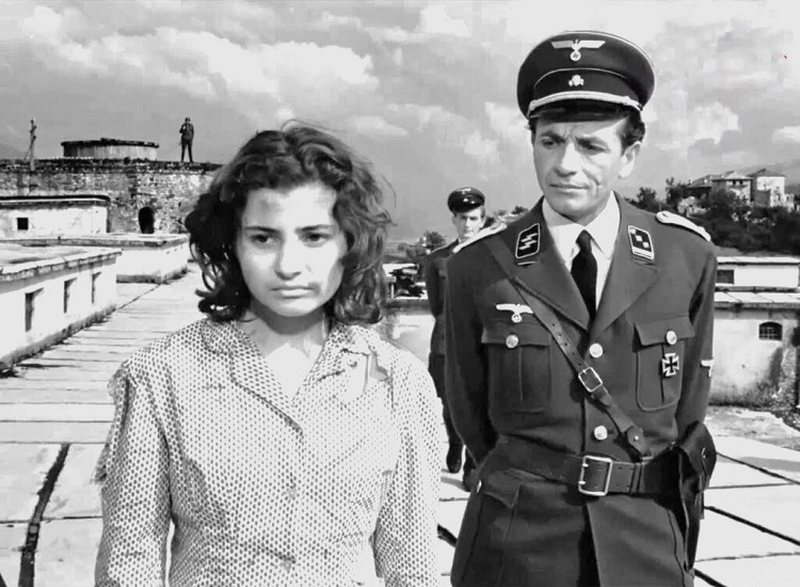 “Thashethemet dhe cmira, e detyruan të largohej nga Tetari Popullor dhe të shkonte në Institutin e Lartë të Arteve…”! Dëshmitë e rralla të kolegëve: Si e “vranë” aktorin e famshëm Naim Frashëri?