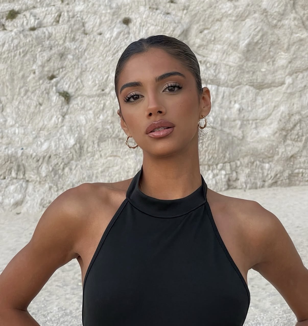 Pëson hemoragji cerebrale, hapet “Go Fund Me” për modelen e njohur shqiptare Pëson hemoragji cerebrale, hapet “Go Fund Me” për modelen e njohur shqiptare