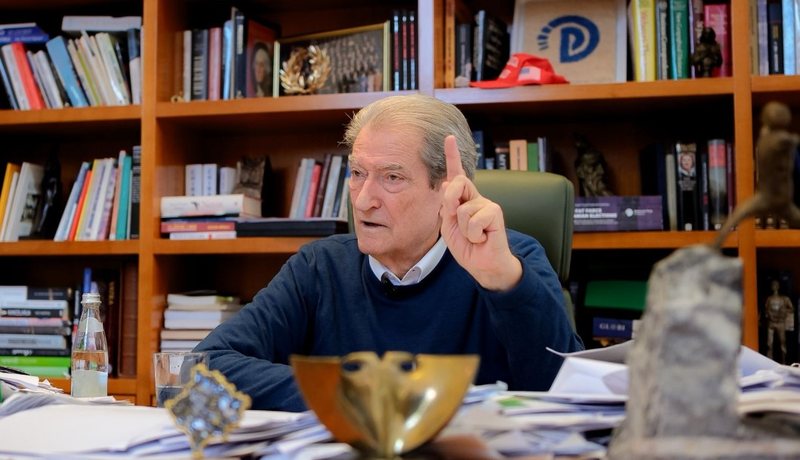 E “shtyu” rrëzimin e Ramës për në 2026! Berisha njofton popullin se do të jetë live në ora 12:00