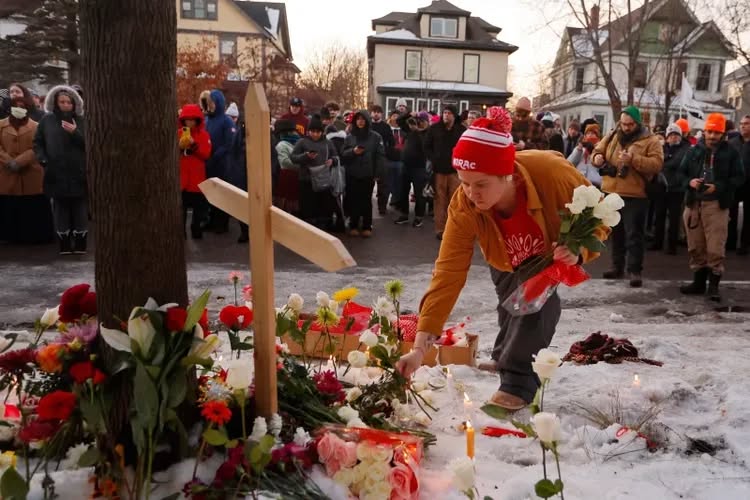 Plumba në emër të emigracionit: SHBA ndahet për vrasjen e një nëne në Minneapolis