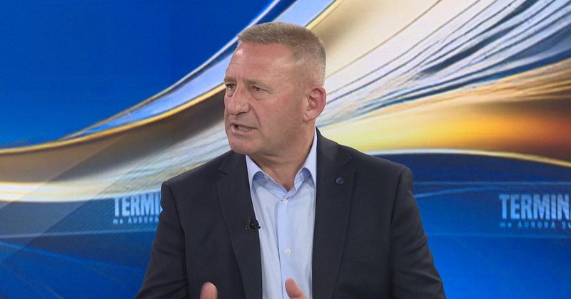 Noka pretendon se ka marrë 30 mijë vota… tallet me Berishën: Tryeza ishte formale, ishte ftesë si në dasmë, por pa nuse, pa dhëndërr!