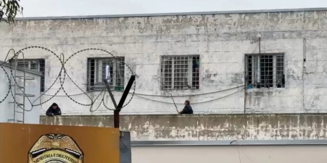 Arratisja e Ndocit nga spitali, arrestohen 8 persona