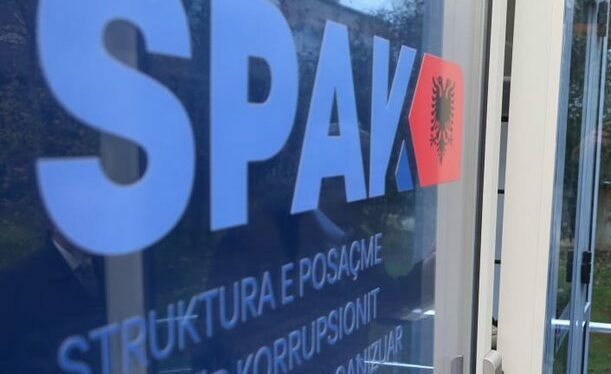 Kërkohet arrestimi i Ballukut, Ndreca: Së pari duhet sqaruar a ka të drejtë SPAK apo GJKKO të pezullojë menjëherë një ministër Kërkohet arrestimi i Ballukut, Ndreca: Së pari duhet sqaruar a ka të drejtë SPAK apo GJKKO të pezullojë menjëherë një ministër