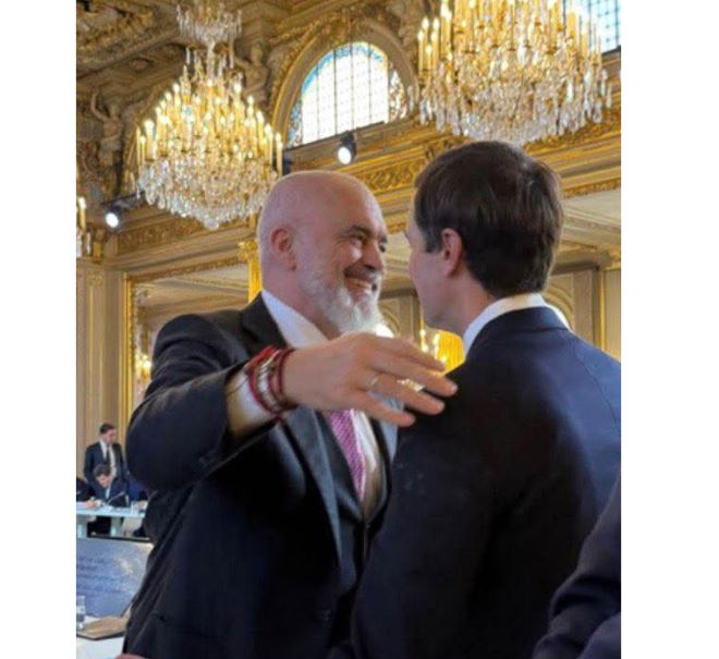FOTOLAJM/ Rama takon dhëndrin e Donald Trump në Paris të dërguarin special për marrëveshjen e paqes në Ukrainë, Jared Kushner FOTOLAJM/ Rama takon dhëndrin e Donald Trump në Paris të dërguarin special për marrëveshjen e paqes në Ukrainë, Jared Kushner