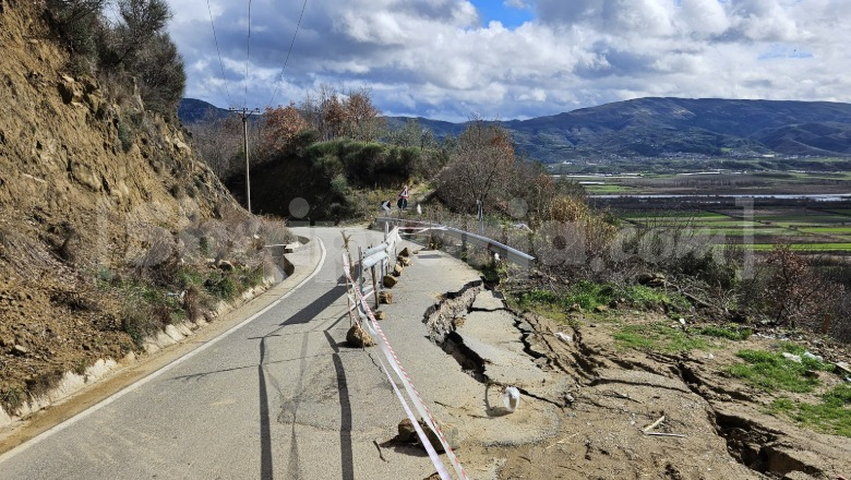 Paralizohet juglindja! Prokuroria e Elbasanit nis hetimet për shembjen e aksit Librazhd-Pogradec: Kompania “ANK” vijon punën për pastrimin e rrugës! ARRSH: Synojmë ta hapim nesër
