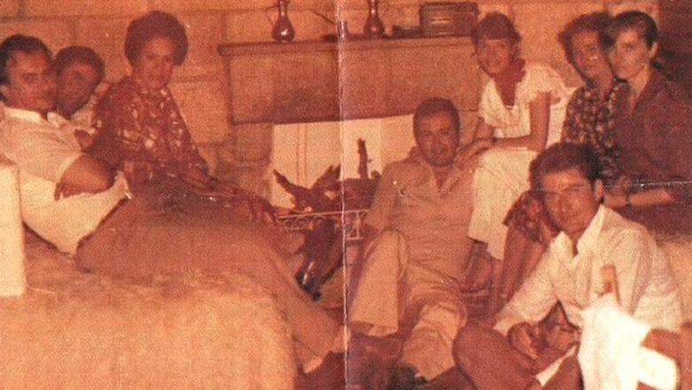 Sot urdhëroi sulmin me molotovë, FOTO kur Berisha qëndronte pranë oxhakut të vilës me Nexhmijen dhe fëmijët e Enver Hoxhës