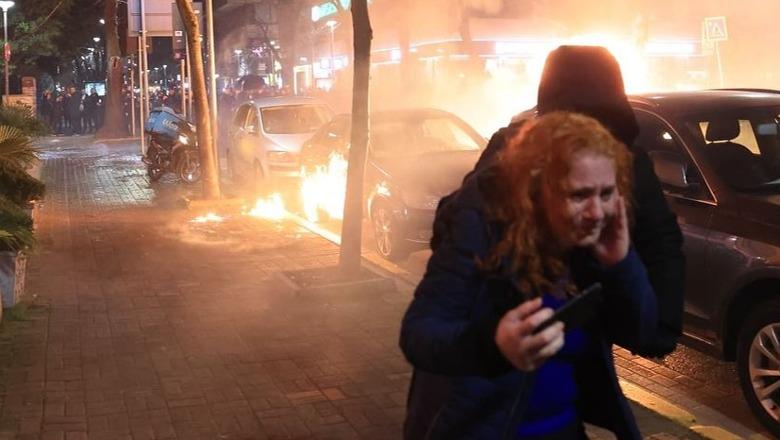 Protesta e dhunshme e PD, reagon sërish Koçiu: Sulm ndaj stabilitetit të vendit! Sali Berisha po merr peng Shqipërinë dhe terrorizon qytetarët