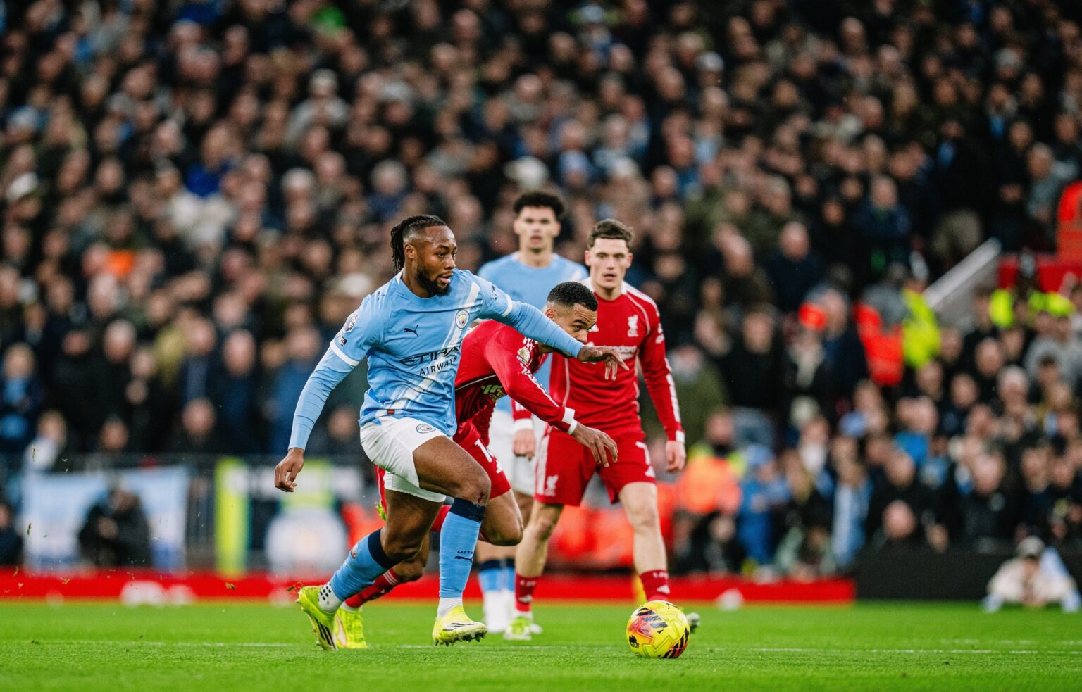 VIDEO/ City përmbys Liverpool dhe ndjek Arsenalin kryesues, fitore e madhe në “Anfiel