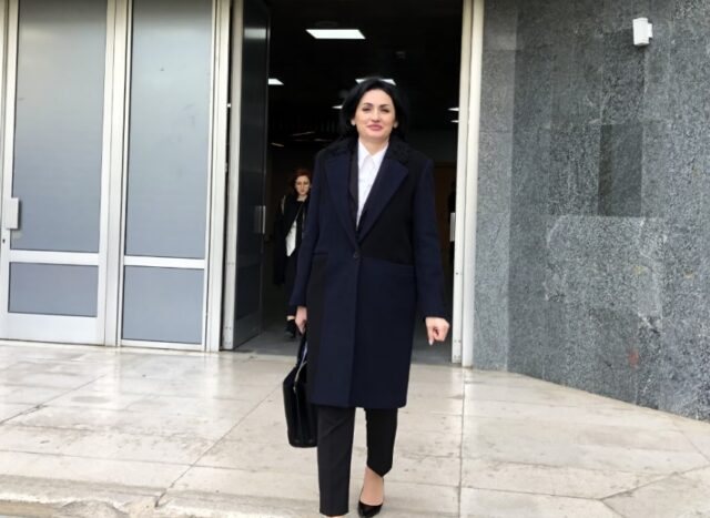 Prokurorja e Durrësit Suela Beluli dhe Mediana Meta “shqyn” derën e burgut: Kërkuan 33 masa arrest me burg! Rama: Lajthitje skandaloze, i futën të gjithë në një thes
