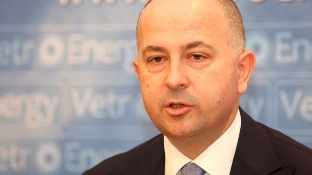 “Shqiptarët po tallen me ne”: Përgjimet që “fundosën” Rezart Taçin, kunati i biznesmenit: E zgjidh unë këtë punë