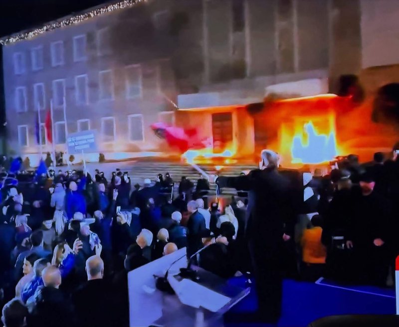 A do jetë 10 shkurti kilometri i fundit i Sali Berishës në krye të PD-së? A do jetë 10 shkurti kilometri i fundit i Sali Berishës në krye të PD-së?