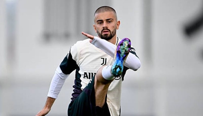 Juventus i bën “dalje” Edon Zhegrovës, ish-klubi i Armando Brojës s’pranon transferimin Juventus i bën “dalje” Edon Zhegrovës, ish-klubi i Armando Brojës s’pranon transferimin