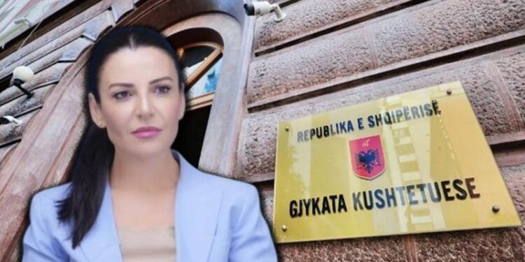 Balluku mban postin, analisti: Gjykata Kushtetuese tregoi mungesë dinjiteti, e paaftë për të dhënë drejtësi!