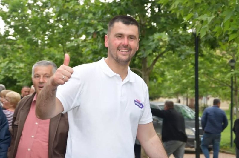 U burgos nga SPAK se ndihmoi një familje t’i lidhej energjia elektrike, reagon ish- kryebashkiaku Rrogozhinës