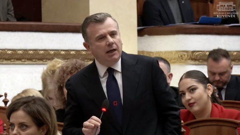 Akuzat për Suel Çelën, Balla i përgjigjet Bardhit: Gënjeshtër, për këto ke akuzuar Flamur Nokën ti! Je i vetmi që ke kallëzuar penalisht nënkryetarin e partisë tënde! Akuzat për Suel Çelën, Balla i përgjigjet Bardhit: Gënjeshtër, për këto ke akuzuar Flamur Nokën ti! Je i vetmi që ke kallëzuar penalisht nënkryetarin e partisë tënde!