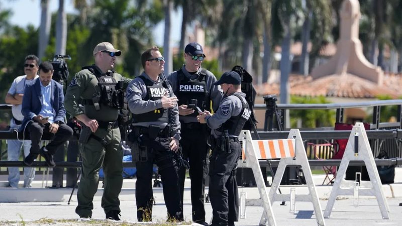 Zbulohet identiteti i viktimës që u fut i armatosur në rezidencën e Trump: Familja e raportoi të zhdukur Zbulohet identiteti i viktimës që u fut i armatosur në rezidencën e Trump: Familja e raportoi të zhdukur