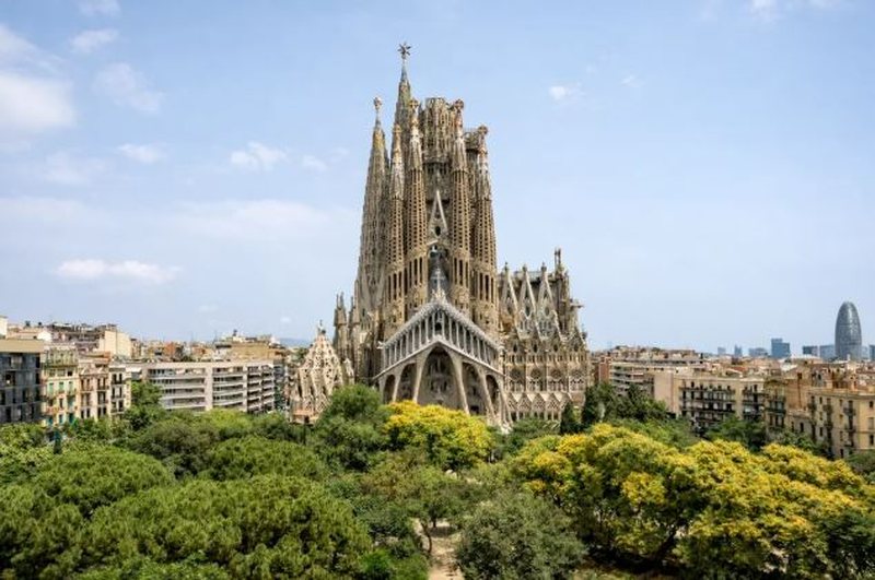 “Sagrada Familia” prek qiellin: Arrin lartësinë rekord prej 172.5 metrash “Sagrada Familia” prek qiellin: Arrin lartësinë rekord prej 172.5 metrash