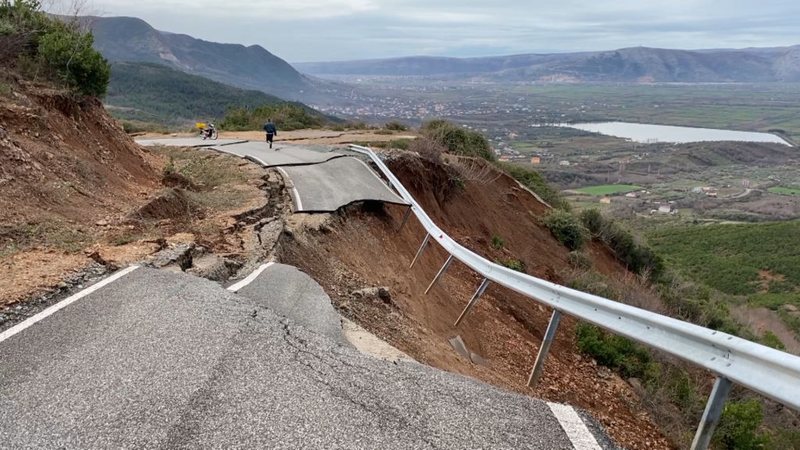 Rrugët shemben, fajtorët e vërtetë harrohen!