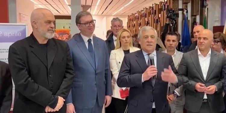 Media gjermane: Rama dhe Vuçiç me projekt propozim për zgjerimin e BE Media gjermane: Rama dhe Vuçiç me projekt propozim për zgjerimin e BE