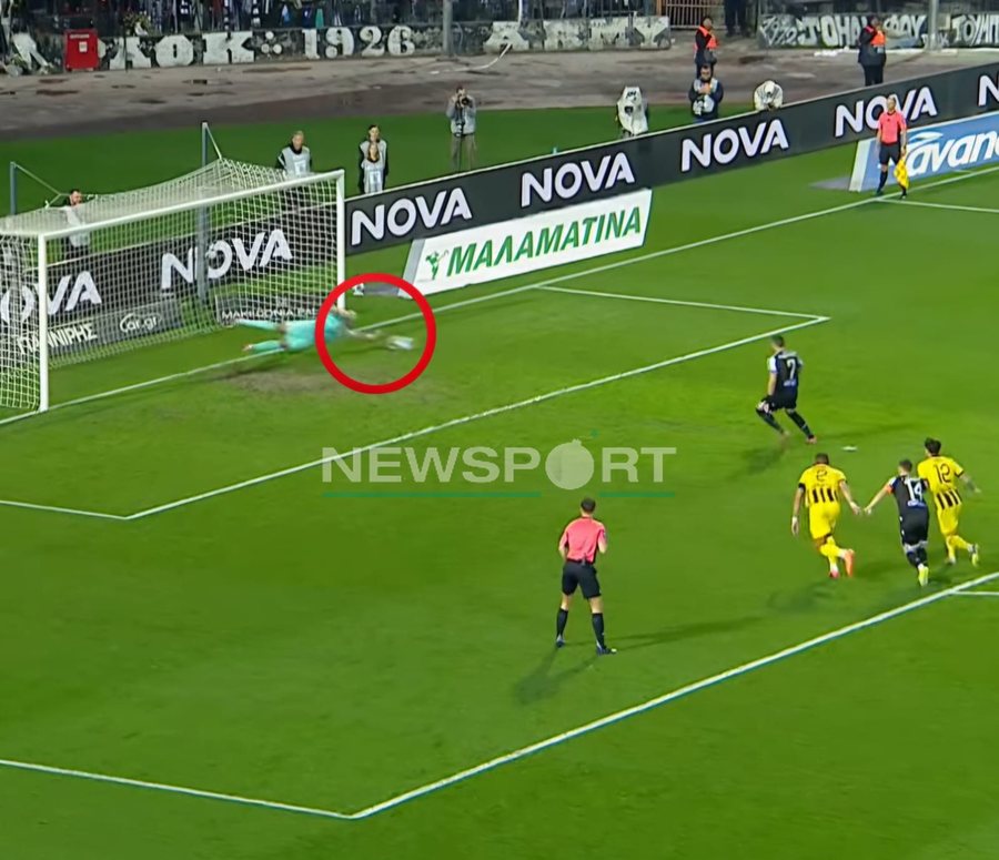 VIDEO/ Strakosha nuk është “normal”! Portieri i Shqipërisë pret penalltinë në “këndin e pamundur”