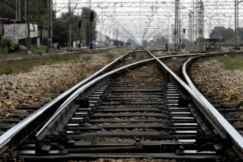 Treni Rrogozhinë-Vlorë-Aeroport: Projekti, gati në qershor