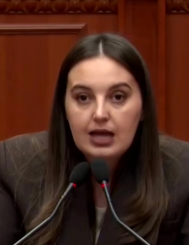 Video / ‘Kërpërata’ e re e PD-së, deputetja që nuk di të flasë shqip as me letër para