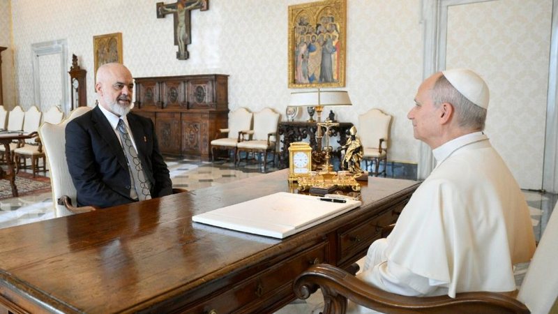 Papa Leoni XIV pret kryeministrin e Republikës së Shqipërisë