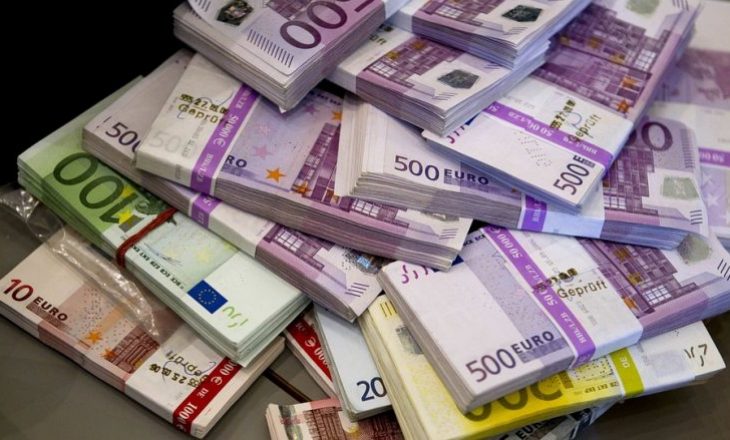 Rekord! Depozitat e shqiptarëve të “varfër” në banka arritën në 14.8 mld € në dhjetor!