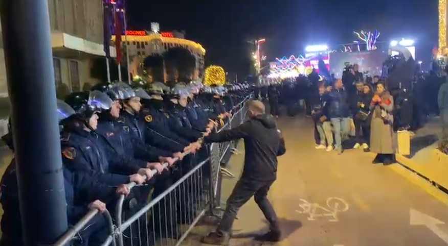 Muli shpjegon pse përdori adoleshentë për molotovët kundër policisë