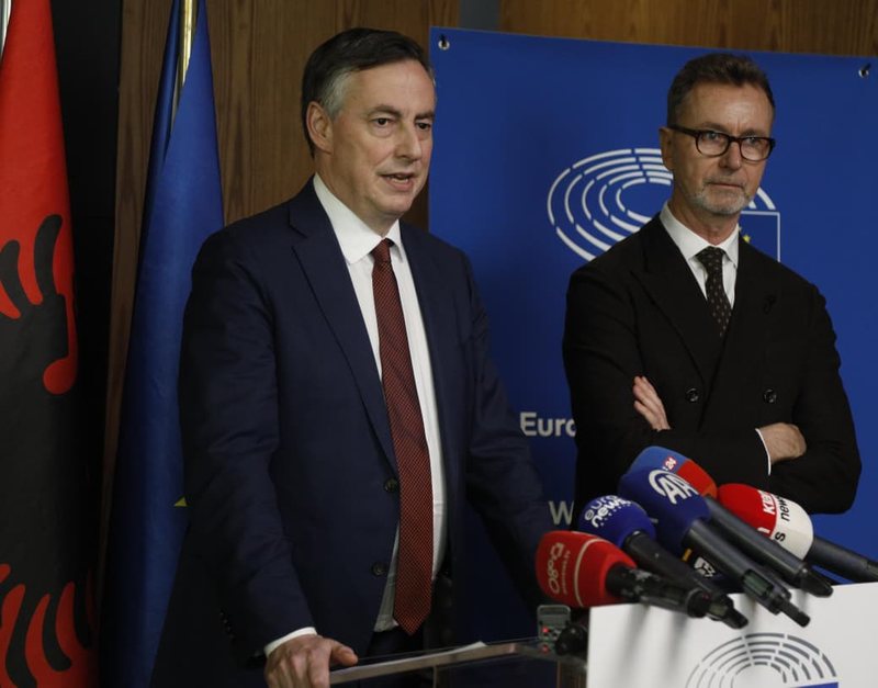 Çështja Balluku, McAllister: Nuk komentoj çështje individuale, të zgjidhet nga qeveria