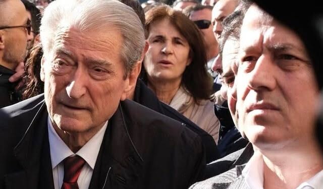 Dritan Hila: Përveç Flamurit, të gjithë duan që Berisha të vdesë!